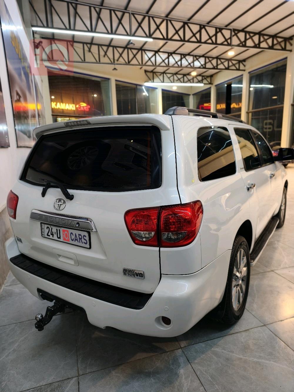 تويوتا سيكويا